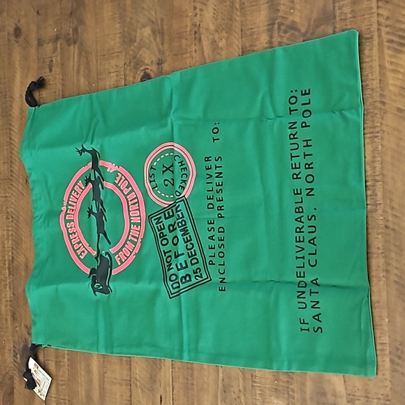 BNWT - Christmas 🎄 Present Holiday Large Cotton Bags (19" x 26") - Picture 2 of 3